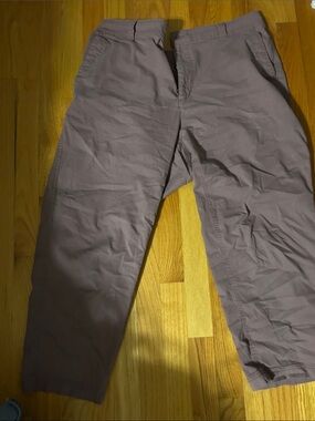 Old Navy women’s Straight Chinos barrel leg- Dusty Mauve